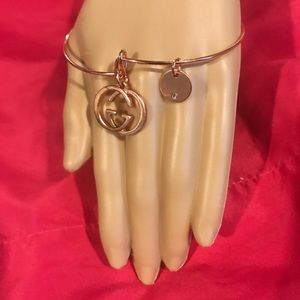 NEW! Jewelry Bracelet w/free gift box 💕